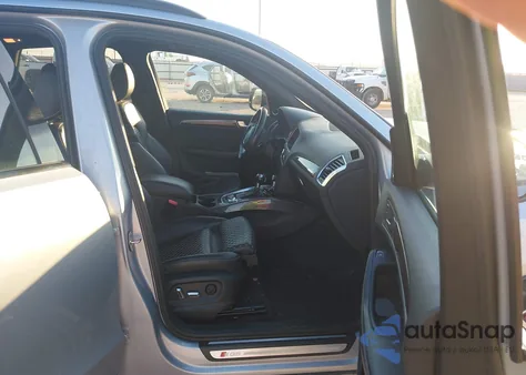 2017 Audi Sq5 3.0T Premium Plus z USA, uszkodzony, nr VIN WA1CCAFP2HA075782